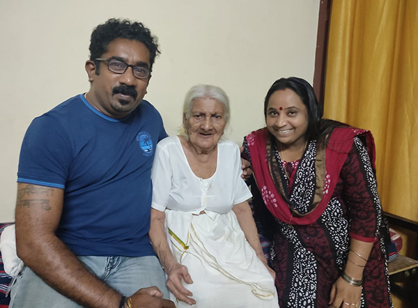 Snehakoodu Abhayamandiram - Snehakoodu, Nisha Snehakoodu