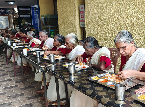 Snehakoodu Abhayamandiram - Snehakoodu, Nisha Snehakoodu